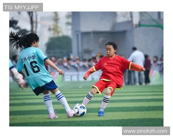 当绿茵场上的爱情邂逅足球明星与平凡女孩的浪漫故事 当绿茵场上的爱情邂逅足球明星与平凡女孩的浪漫故事