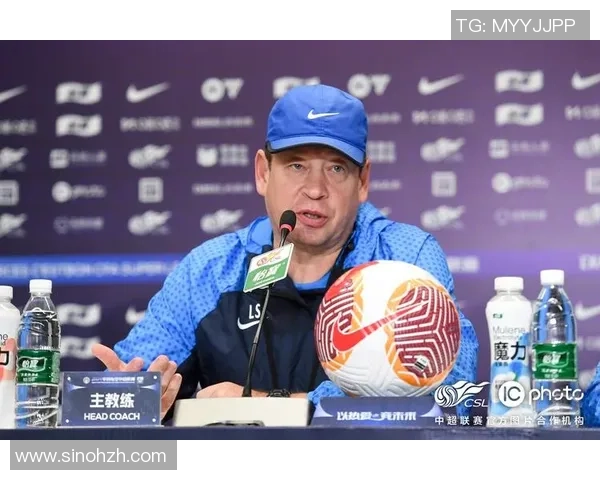 成都足球队以62分稳居锦标赛积分榜首位展现强劲实力